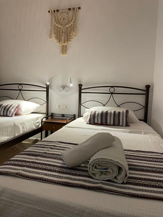 Cal Day Rooms Santorini Perissa  Exterior foto