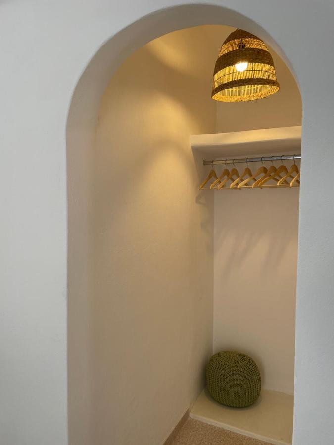 Cal Day Rooms Santorini Perissa  Exterior foto