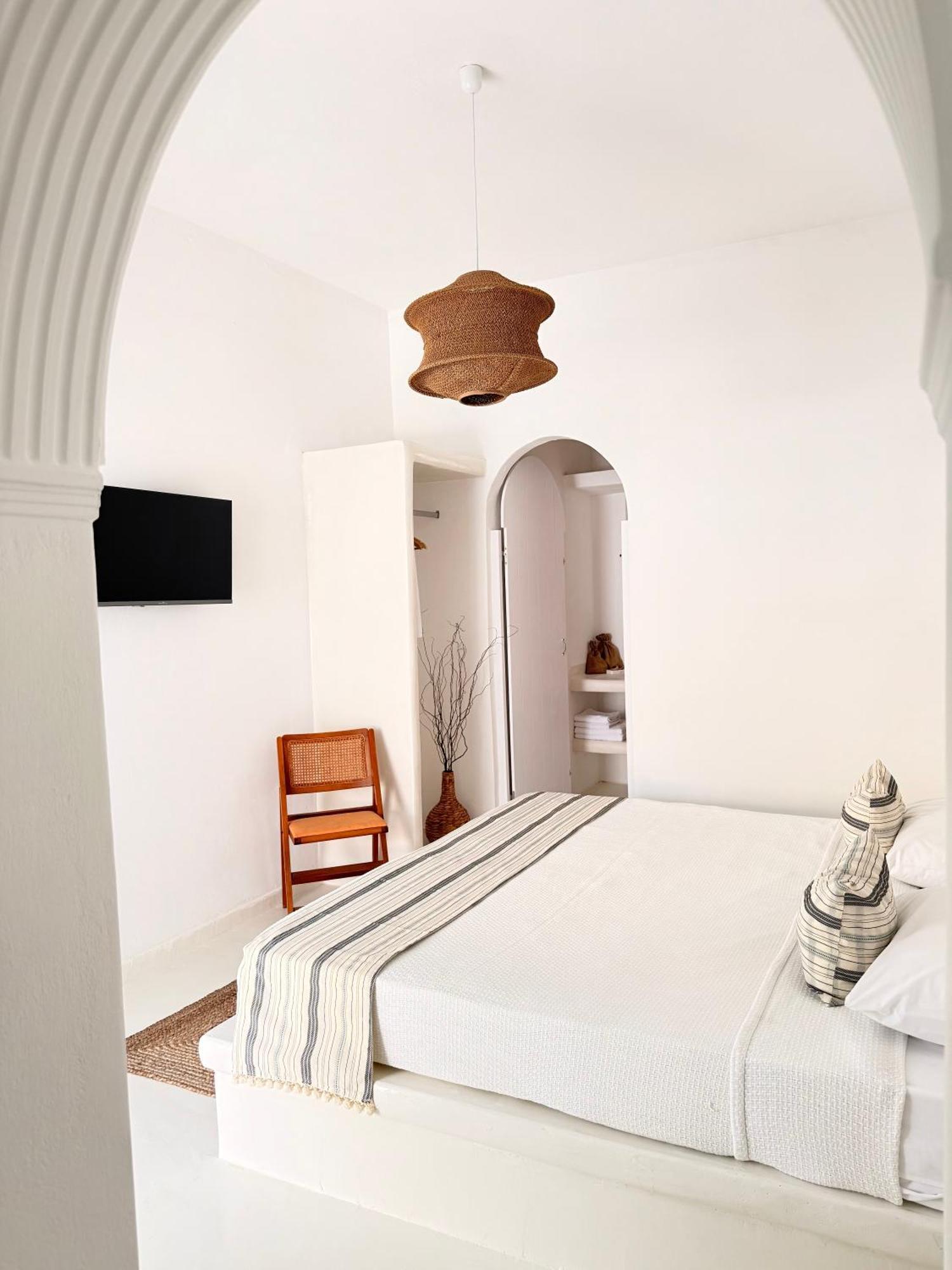 Cal Day Rooms Santorini Perissa  Exterior foto